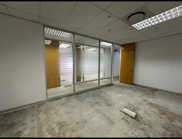 762M² OFFICE TO LET IN WOODMEAD